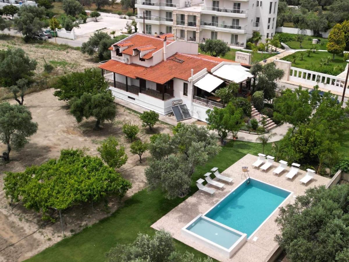 Sunny Countryside Villa - With Private Pool 팔리라키 외부 사진