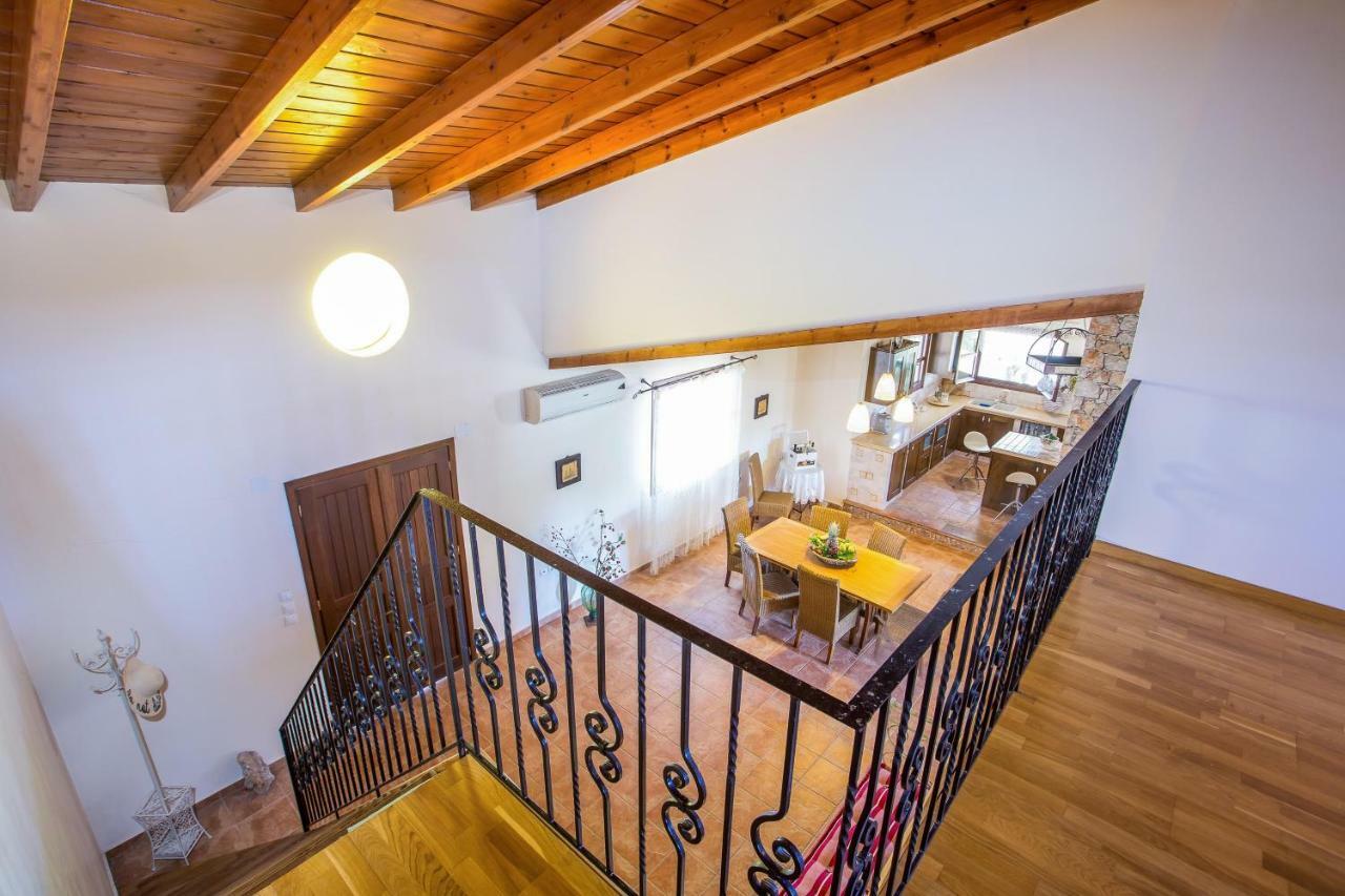 Sunny Countryside Villa - With Private Pool 팔리라키 외부 사진