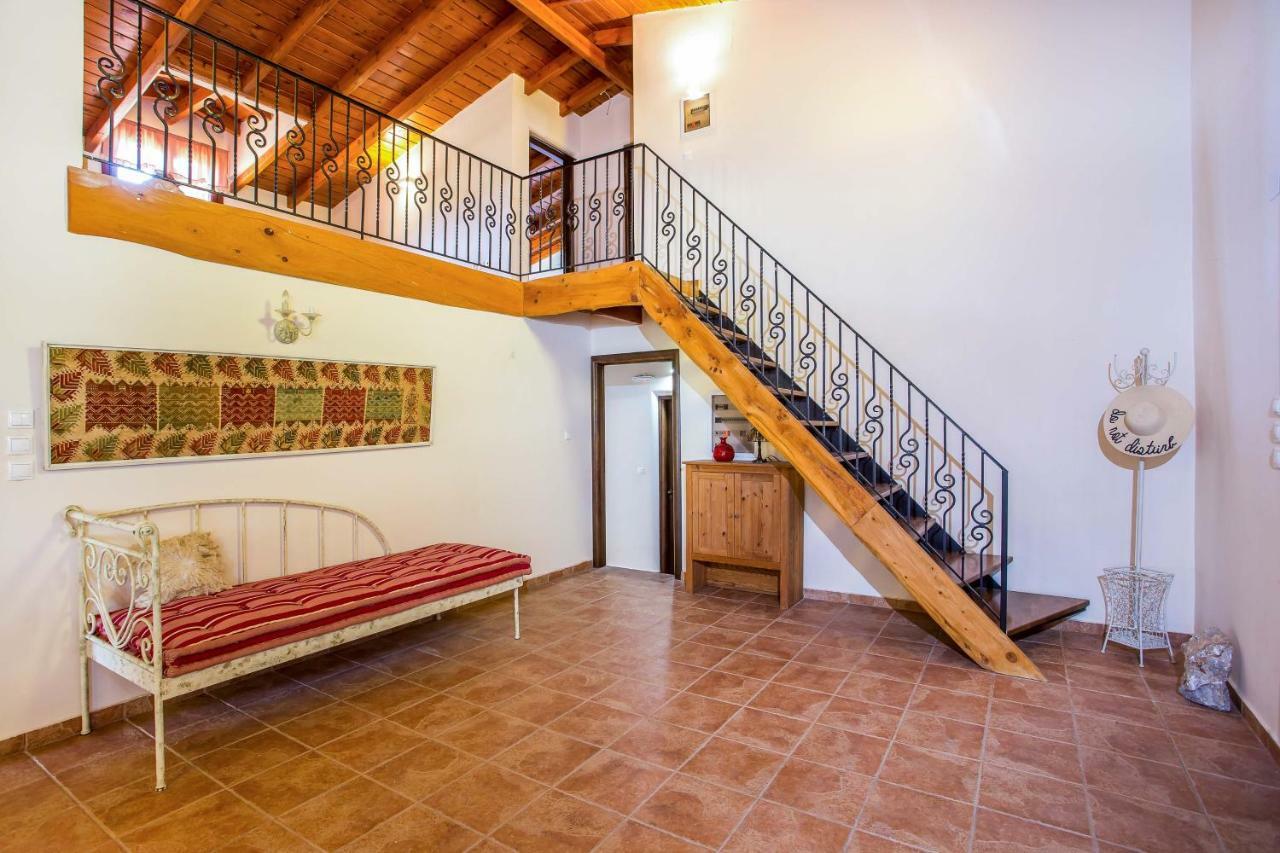 Sunny Countryside Villa - With Private Pool 팔리라키 외부 사진